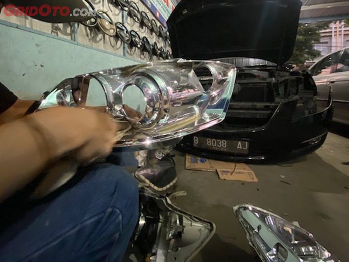 lampu mobil, mobil bekas, sinar lampu, lampu mobil redup, sinar lampu mobil, penyebab sinar lampu redup, penyebab sinar lampu mobil redup, kenapa sinar lampu mobil redup, sinar lampu mobil redup, Sinar Lampu Mobil Mulai Redup, Ini Tiga Penyebab Utama dan Cara Mengatasinya
