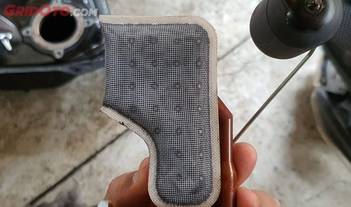 motor bekas, filter bensin, dampak filter bensin kotor, filter bensin motor, dampak filter bensin kotor hanya dibersihkan, apa dampak filter bensin kotor hanya dibersihkan, Ini Sebabnya Filter Bensin Motor Kotor Harus Diganti Bukan Dibersihkan