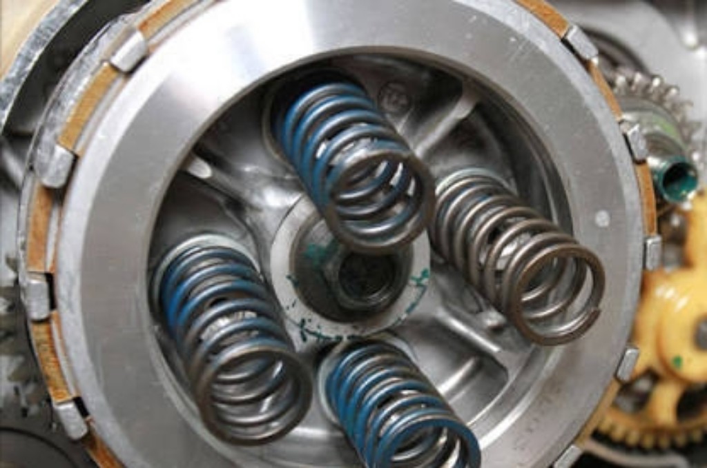 motor bekas, kabel kopling motor, kabel kopling, penyebab kabel kopling putus, penyebab kabel kopling sering putus, Ternyata Ini Penyebab Kabel Kopling Motor Bekas Sering Putus Terus
