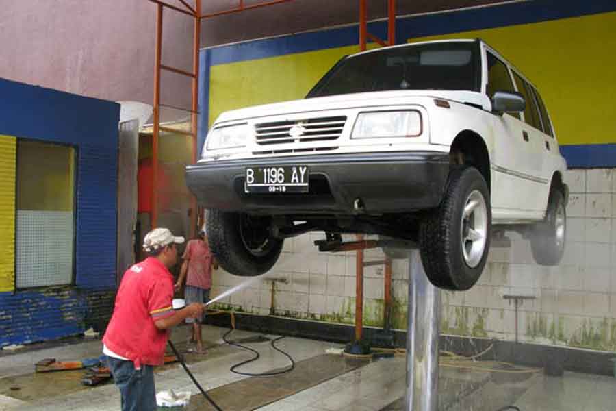 mobil bekas, kolong mobil, cuci kolong mobil, cuci kolong, gardan, gardan mobil, Ini Sebabnya Ngasal Cuci Kolong Mobil Bekas Bisa Bikin Gardan Jebol
