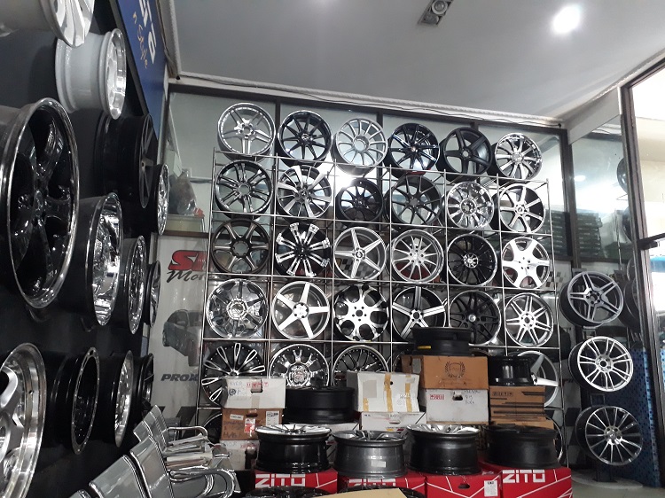 knalpot racing, modifikasi mobil, velg, boros BBM, mobil boros bbm, Biar Paham, Begini Model Modifikasi Mobil yang Bikin BBM Jadi Boros