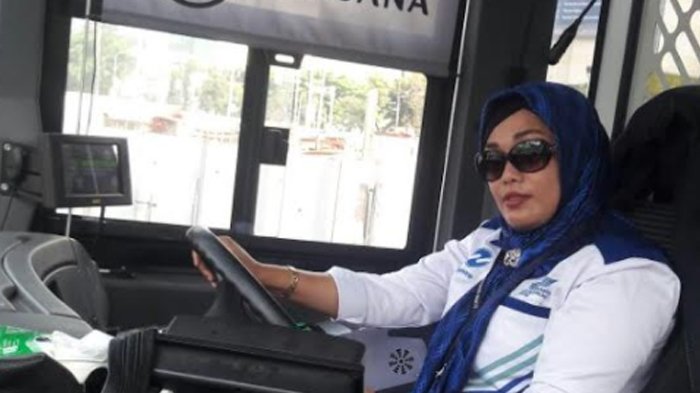 transjakarta, sopir transjakarta, sopir wanita, Sopir Bus Wanita, Sopir TransJakarta Wanita, Peluang Kerja Untuk Kaum Hawa, DKI 1 Ingin Lebih Banyak Sopir Bus TransJakarta Wanita