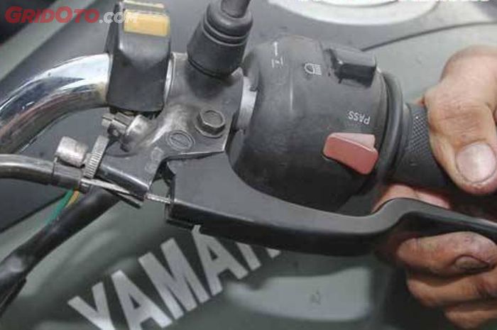 motor bekas, kabel kopling motor, kabel kopling, tanda kabel kopling mau putus, tanda kabel kopling motor mau putus, Sebelum Putus, Ini Tanda-tanda Kabel Kopling Motor Bekas Mau Putus