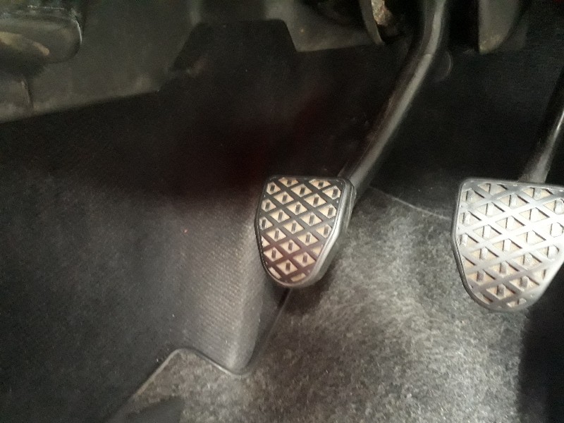 mobil, kopling, kopling mobil manual, kopling mobil, kopling selip, Apa Dampak Menyepelekan Kopling Selip? Ternyata Bisa Bikin Bahaya