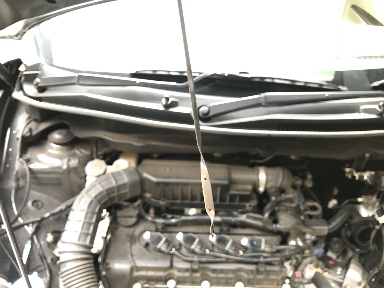 mobil bekas, Penyebab Indikator Oli Mesin Mobil Menyala, Penyebab Indikator Oli Mesin nyala, Penyebab Indikator Oli Mesin mobil nyala, kenapa Indikator Oli Mesin mobil nyala, Perlu Tahu, Ini Salah Satu Penyebab Indikator Oli Mesin Mobil Menyala