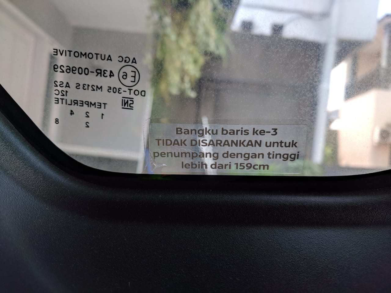 kaca mobil, mobil bekas, Penyebab Jamur Kaca, kaca mobil jamuran, penyebab kaca mobil jamuran, Harus Tahu, Ini Biang Keladi Munculnya Jamur Di Permukaan Kaca Mobil Bekas
