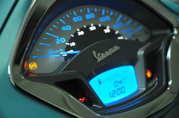 Modul ABS, ABS Motor, servis modul abs, Awas Cuma Telat Ganti Minyak Rem Bisa Bikin Modul ABS Rusak!