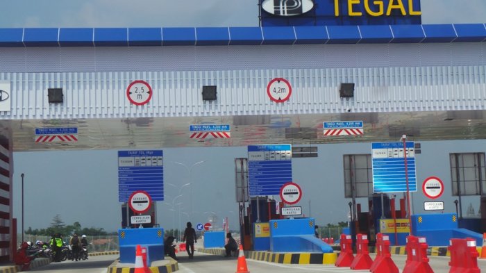 Kemacetan, tol pejagan, pemudik, e-toll, saldo e-toll, tips isi saldo e-toll, Macet Panjang di Exit Tol Pejagan Perkara Saldo E-Toll Habis, Begini Cara Mengatasinya