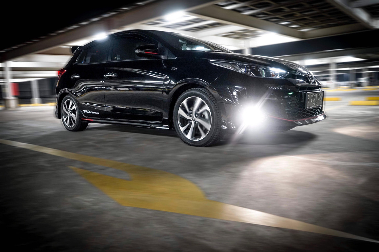 reflektor, fog lamp, lampu kabut, fog lamp mobil, Reflektor Rawan Menguning, Begini Cara Merawat Fog Lamp Mobil yang Benar