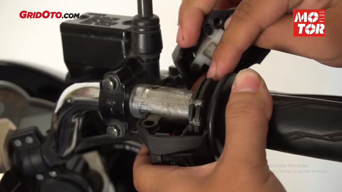 motor bekas, Gas Motor, penyebab gas nyangkut, gas motor nyangkut, penyebab gas motor nyangkut, Ternyata Inilah Dua Hal Yang Menyebabkan Gas Motor Bekas Bisa Nyangkut