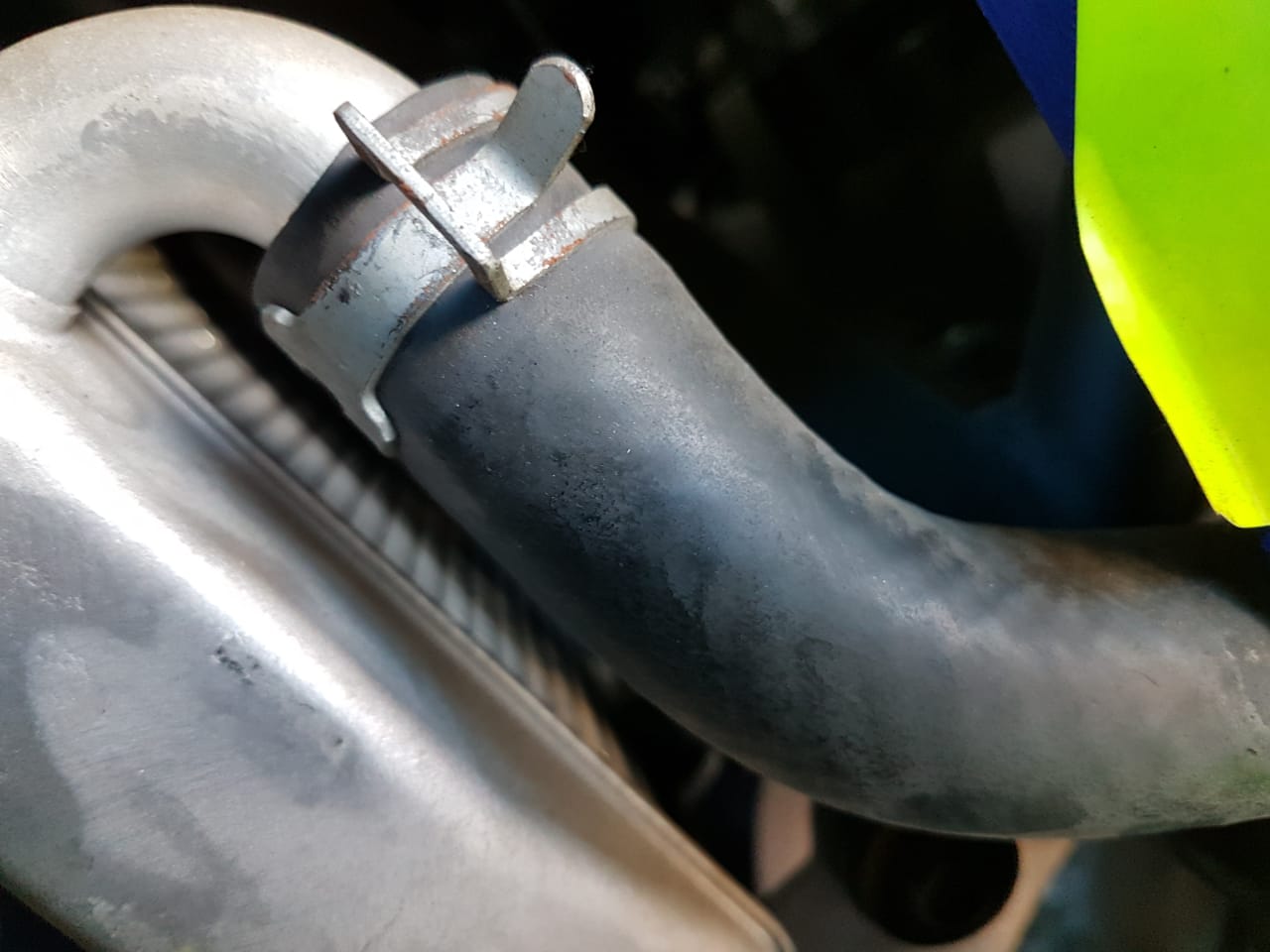 motor bekas, radiator motor, slang radiator, cara merawat slang radiator, cara bikin awet slang radiator, slang radiator motor, Beginilah Cara Mudah Merawat Slang Radiator Motor Bekas, Simak Triknya