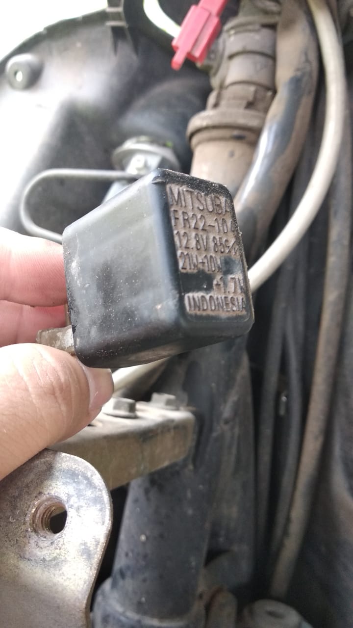 lampu sein, motor bekas, lampu sein motor, penyebab lampu sein rusak, sein motor, Ini Sebabnya Lampu Sein Di Motor Bekas Tidak Berkedip Normal