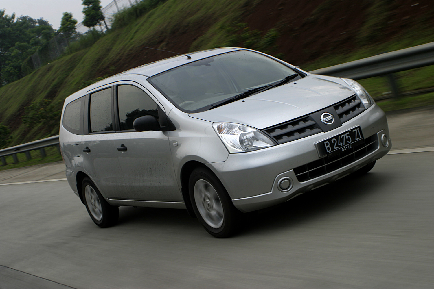mobil bekas, harga mobil bekas, Livina bekas, nissan livina bekas, harga mobil bekas nissan livina, mobil bekas nissan livina, Mudik Lebaran Naik Mobil Bekas Nissan Livina 2008, Muat Banyak Harganya Miring