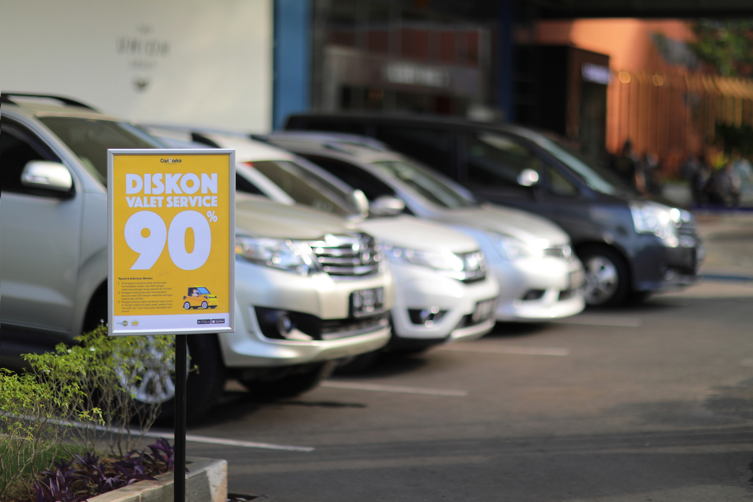 valet parkir, parkir valet, Tarif Parkir Valet, Tarif Valet Parkir, Valet Parkir Rp 250.000, Tarif Parkir Valet di Jakarta Ugal-ugalan, Pansus DPRD DKI Temui Sampai Rp 250.000