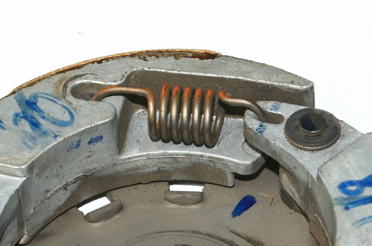 motor matic, kampas ganda, kampas ganda motor matic, efek samping telat ganti kampas ganda, kampas ganda cvt, Ternyata Ini Efek Samping Telat Ganti Kampas Ganda CVT Motor Matic