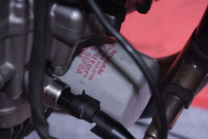 mobil bekas, filter oli, filter oli mesin, cara pasang filter oli mobil, cara pasang filter oli, Ini Sebabnya Pasang Filter Oli Mesin Mobil Bekas Nggak Boleh Ngasal