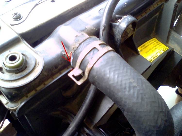 Radiator, mobil bekas, radiator mobil, selang radiator, selang radiator mobil, penyebab selang radiator gampang rusak, Sebelum Berangkat Mudik, Kenali Penyebab Selang Radiator Gampang Rusak