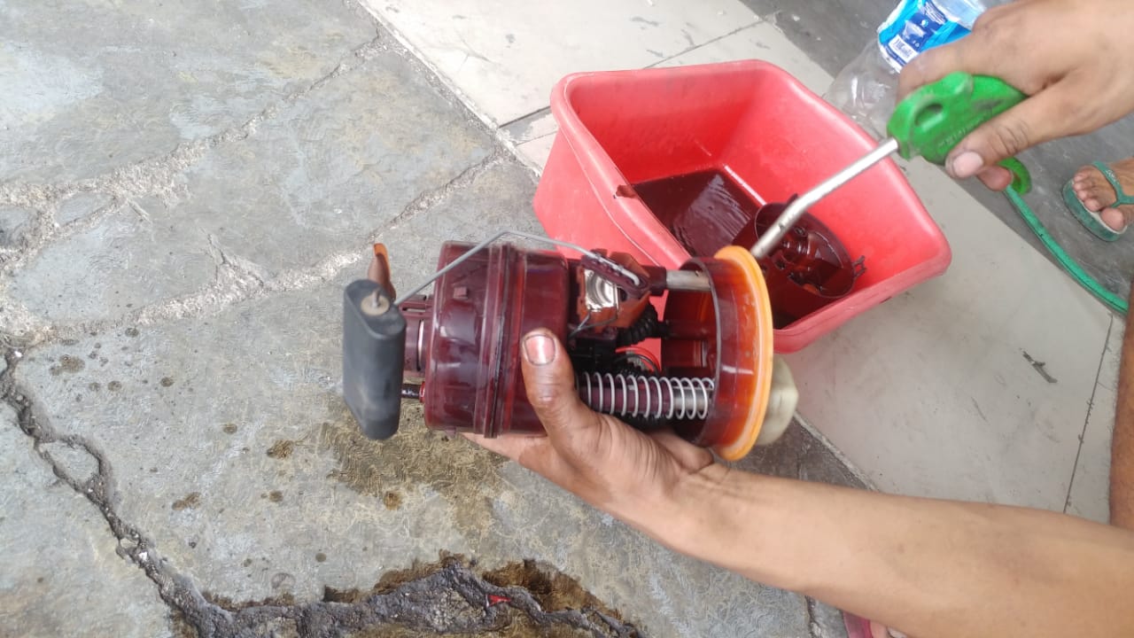 mobil bekas, filter bensin, filter bensin mobil, ciri filter bensin kotor, ciri filter bensin mobil kotor, Sebelum Mogok, Ini Ciri-ciri Filter Bensin Mobil Bekas Minta Diganti