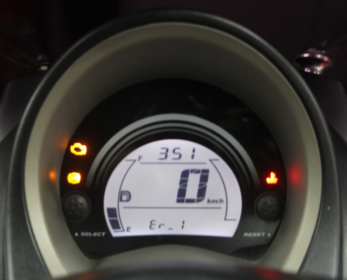 NMAX, yamaha nmax, motor matic, aki motor, check engine, ganti aki, penyebab check engine yamaha nmax nyala, check engine yamaha nmax nyala, Ini Cara Mengatasi Check Engine Nyala Di Motor Matic Yamaha NMAX Saat Ganti Aki