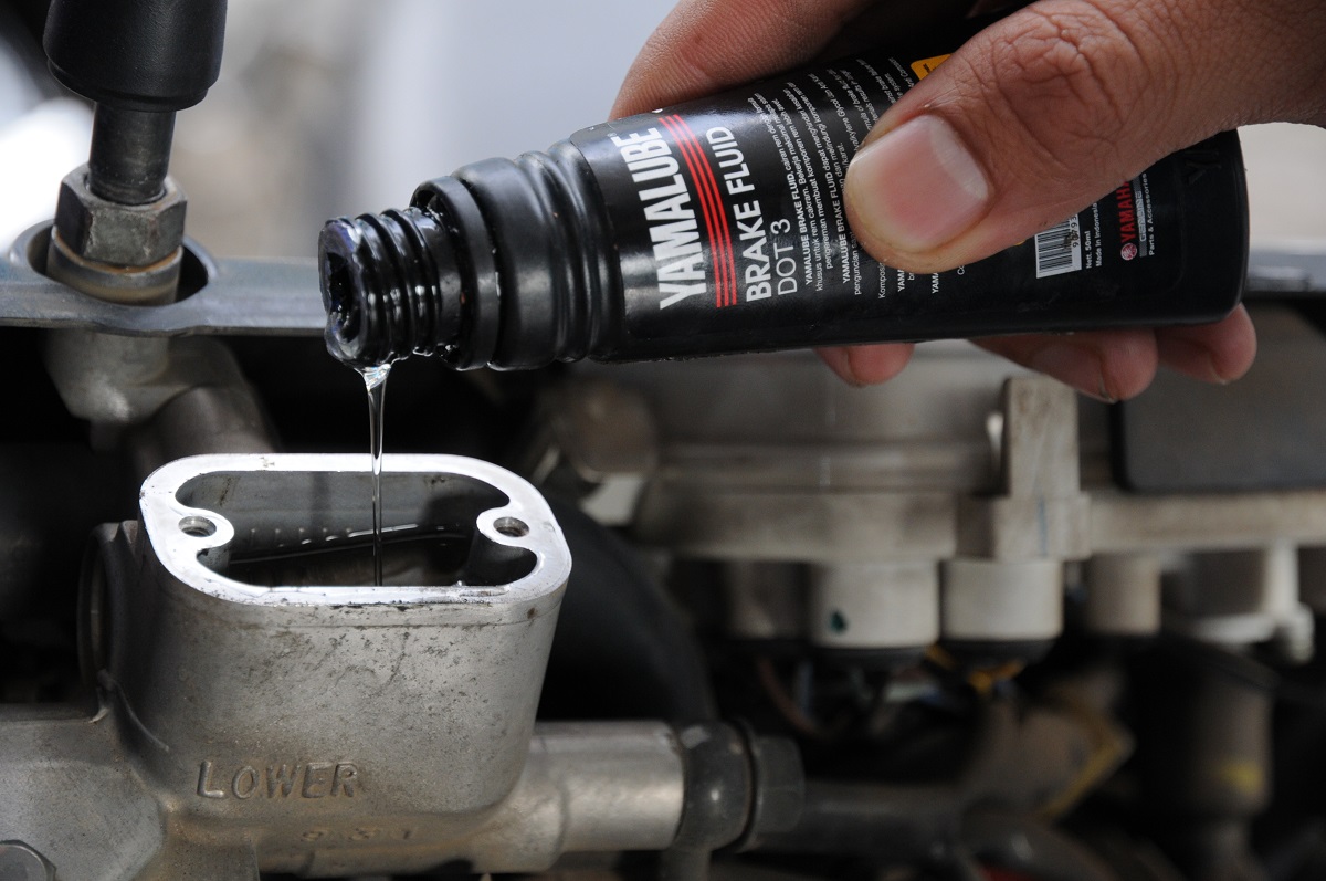minyak rem, motor bekas, rem motor, minyak rem motor, penyebab minyak rem rusak, Ternyata Kebiasaan Sepele Ini Bikin Minyak Rem Motor Bekas Mudah Rusak