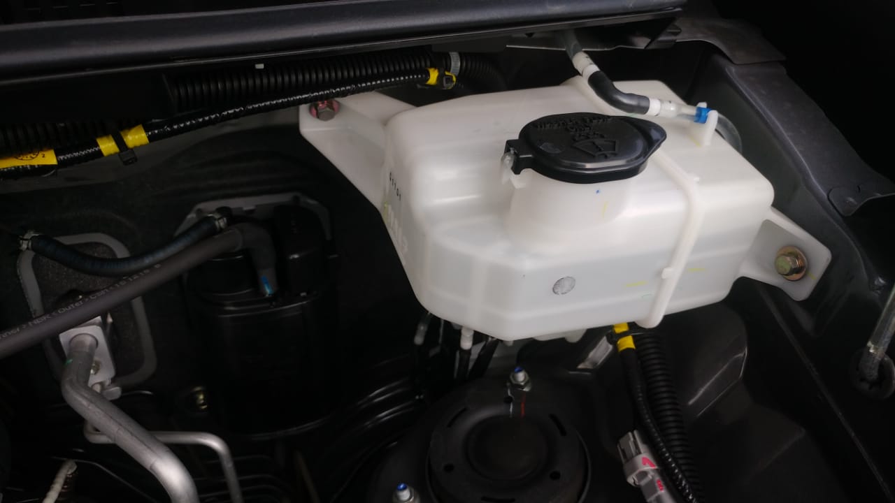wiper mobil, mobil bekas, air wiper, Air wiper mobil, air washer wiper, Air washer, Musim Hujan, Ini Sebabnya Kenapa Air Wiper Mobil Bekas Perlu Dikuras