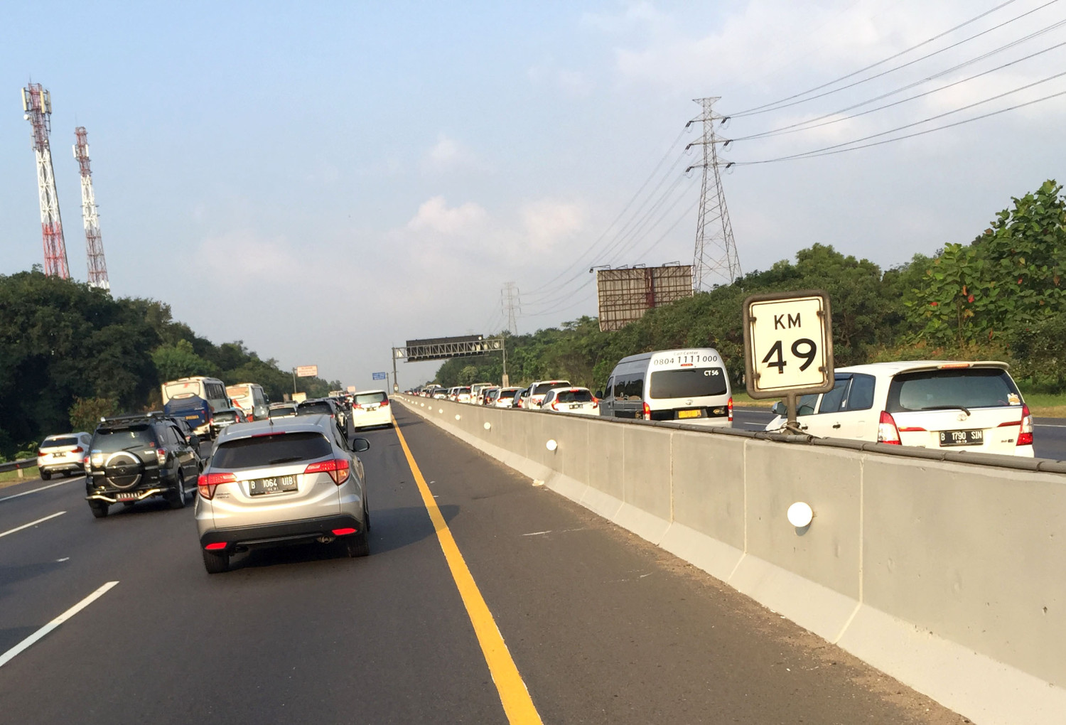Kemacetan, lalu lintas, mudik lebaran, jalan tol, contra flow, one way, One Way Jalan Tol, Biar Paham, Ini Beda Contraflow dan One Way Ketika Lalu Lintas Macet