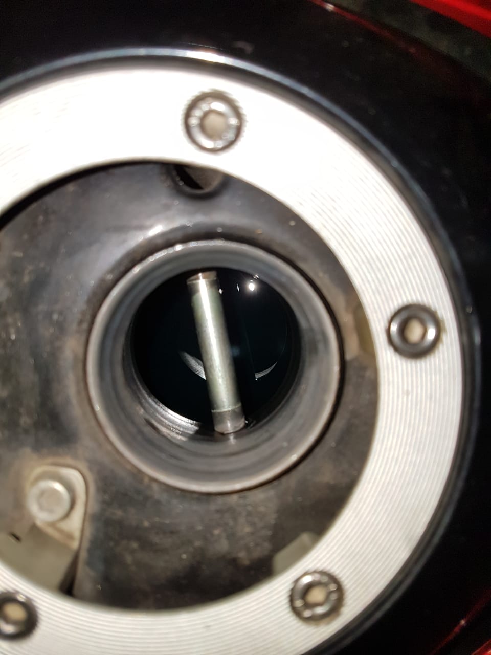 isi bensin, motor bekas, efek samping isi bensin kepenuhan, dampak isi bensin kepenuhan, bahaya isi bensin kepenuhan, Ini Efek Samping Motor Bekas Keseringan Isi Bensin Sampai Luber-luber