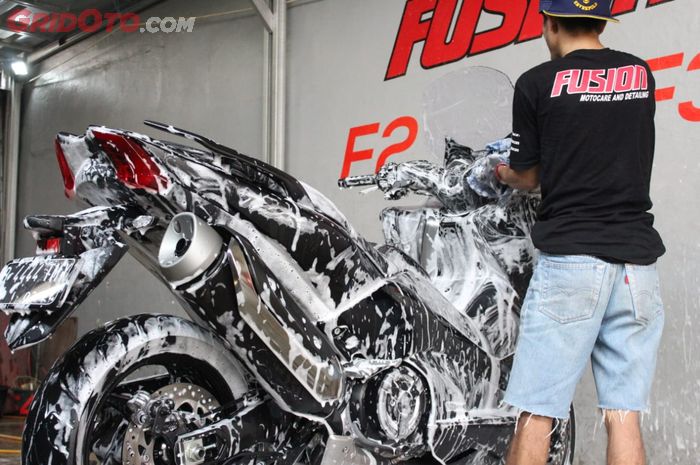 komstir motor, komstir, komstir oblak, Bengkel Matic Point, Enggak Cuma Kondisi Jalan, Ini 3 Penyebab Komstir Motor Cepat Oblak