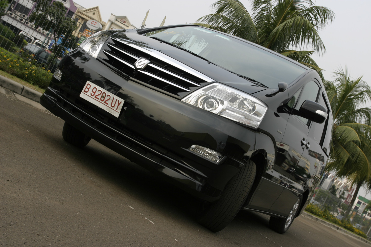 mudik lebaran, toyota alphard, mobil bekas, harga mobil bekas, Toyota Alphard bekas, harga mobil bekas toyota alphard, mobil bekas toyota alphard, Mewah Buat Mudik, Harga Mobil Bekas Toyota Alphard 2003 Cuma Segini