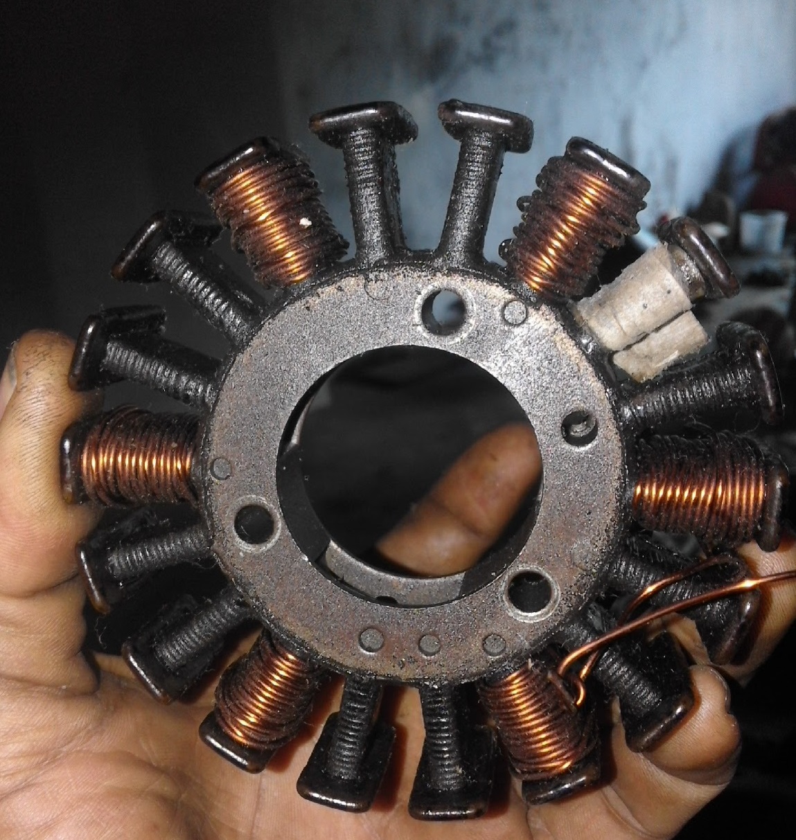 motor bekas, spul, spul motor, spul motor gosong, ciri spul motor rusak, gejala spul motor gosong, Harus Tahu, Ini Gejala Spul Di Motor Bekas Yang Sudah Gosong