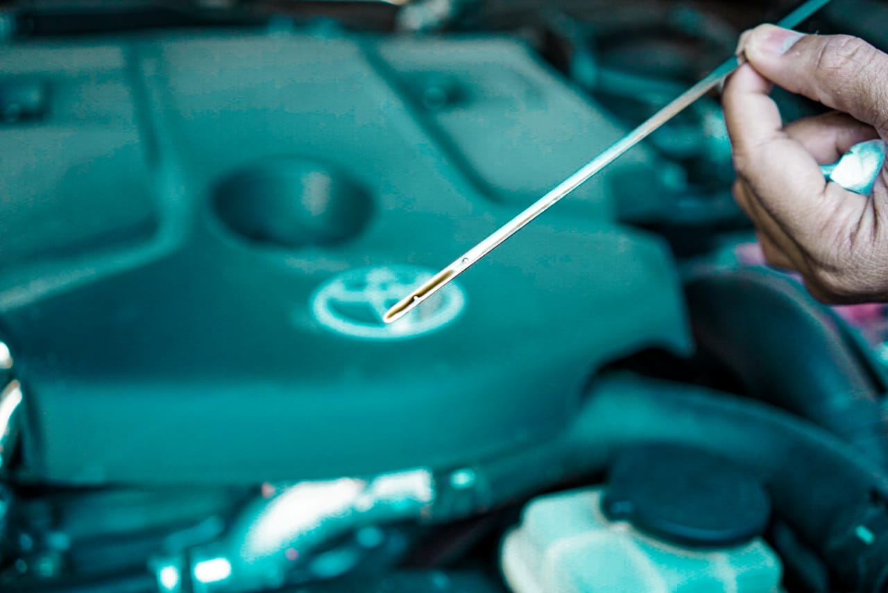 mobil bekas, mesin overheat, air radiator, coolant radiator, penyebab mesin overheat, mesin mobil overheat, Ini Sebabnya Gak Bisa Asal Tambah Air Saat Mobil Bekas Overheat