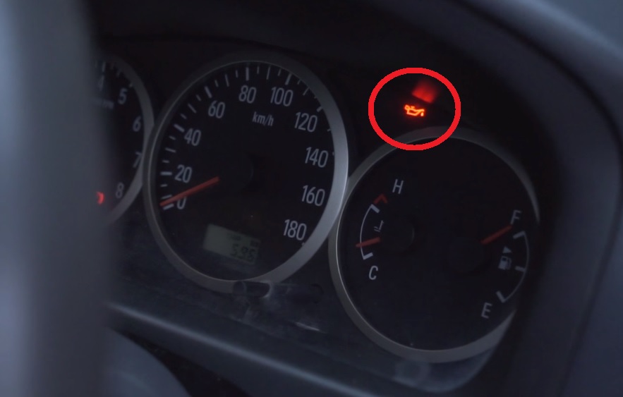 mobil bekas, Penyebab Indikator Oli Mesin Mobil Menyala, Penyebab Indikator Oli Mesin nyala, Penyebab Indikator Oli Mesin mobil nyala, kenapa Indikator Oli Mesin mobil nyala, Perlu Tahu, Ini Salah Satu Penyebab Indikator Oli Mesin Mobil Menyala