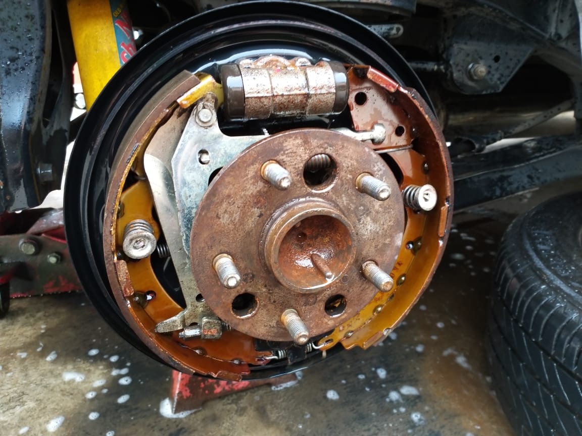 mobil bekas, rem teromol, rem teromol mobil, cara merawat rem, cara membersihkan rem teromol, cara merawat rem teromol, cara merawat rem teromol mobil, Begini Cara Paling Mudah Merawat Rem Teromol Mobil Bekas, Modal Rp 2 Ribu