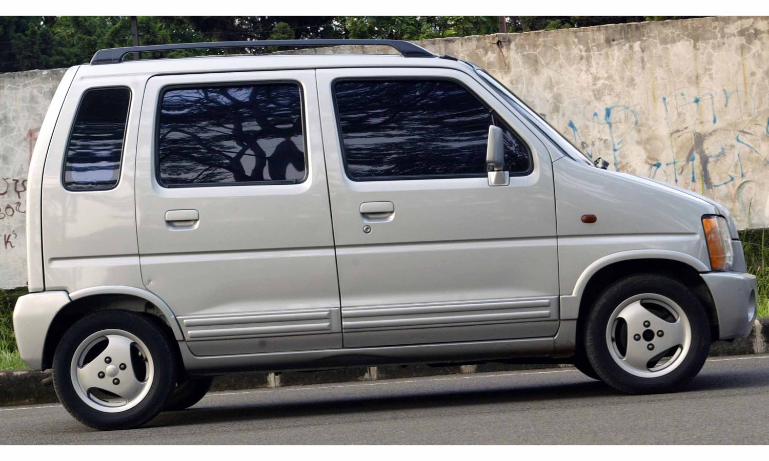mudik lebaran, suzuki karimun, karimun bekas, mobil bekas city car, suzuki karimun bekas, mobil bekas karimun, Suzuki Karimun Muat 5 Orang Nyaman Buat Mudik, Harganya Segini
