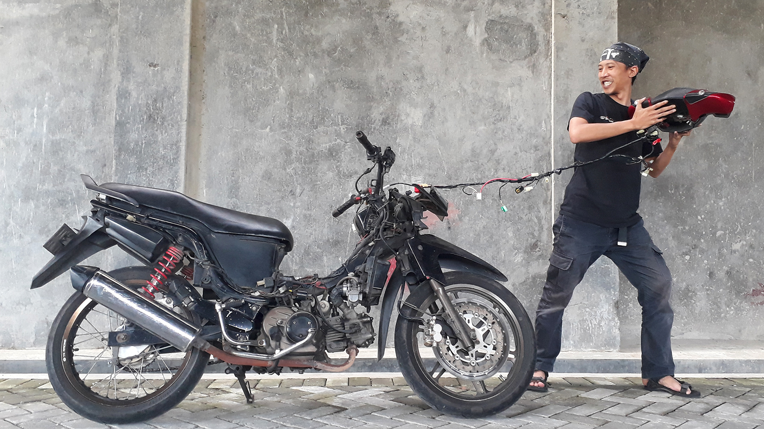 motor bekas, Kabel Bodi, Kabel Bodi Motor Bekas, kabel bodi motor, kabel bodi imitasi, risiko kabel bodi imitasi, Alasan Kenapa Jangan Pakai Kabel Bodi Imitasi di Motor Bekas Kesayangan