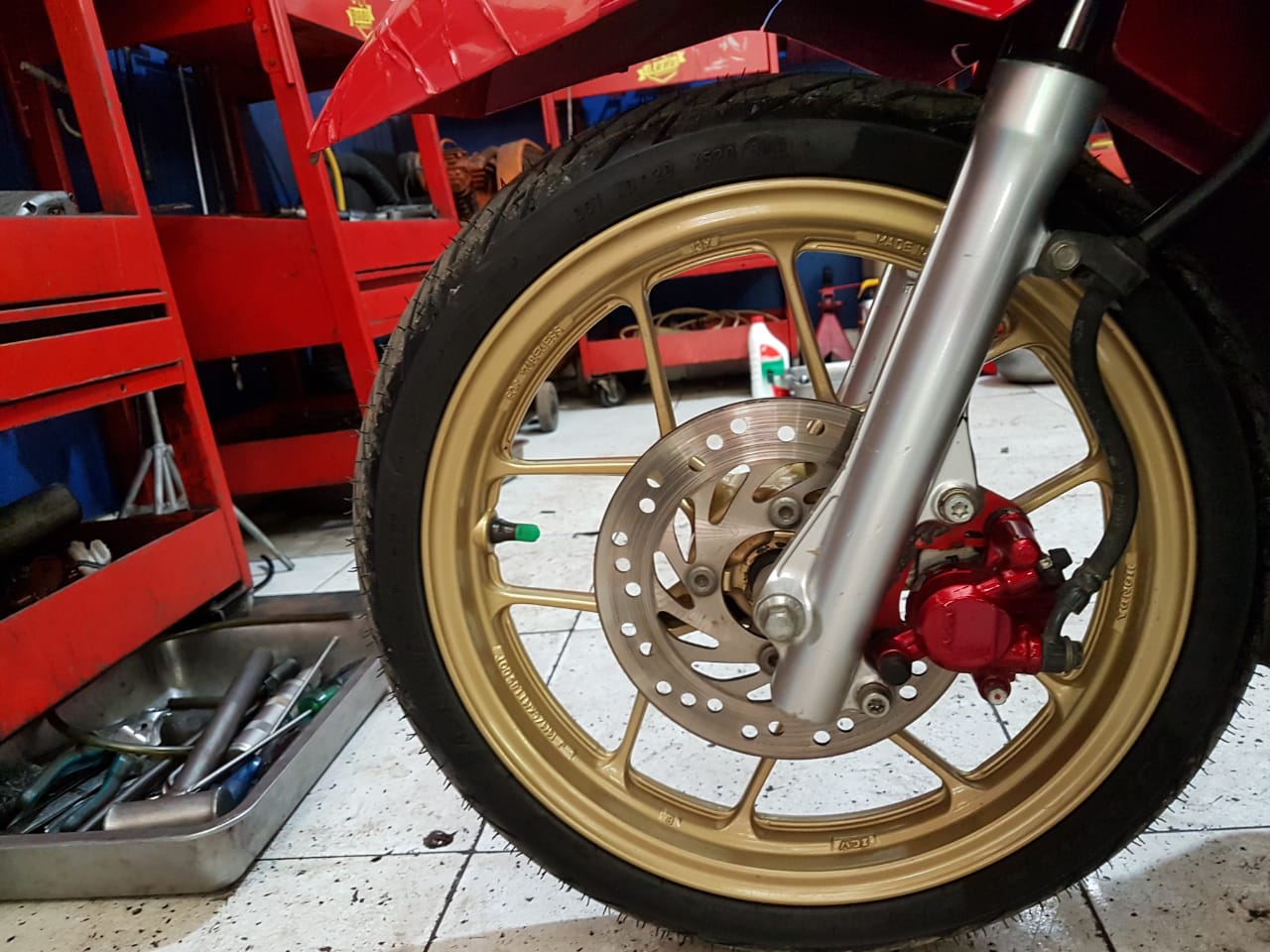 motor bekas, rem motor bergetar, penyebab rem bergetar, penyebab rem motor bergetar, kenapa rem bergetar, Sebelum Turing Lebaran, Kenali Penyebab Motor Bekas Bergetar Saat Mengerem