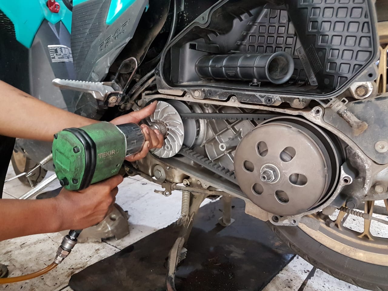 motor matic, v-belt, cara merawat v-belt, merawat v-belt, v-belt motor matic, Ternyata Merawat V-Belt Motor Matic Cukup Lakukan Hal Ini Saja