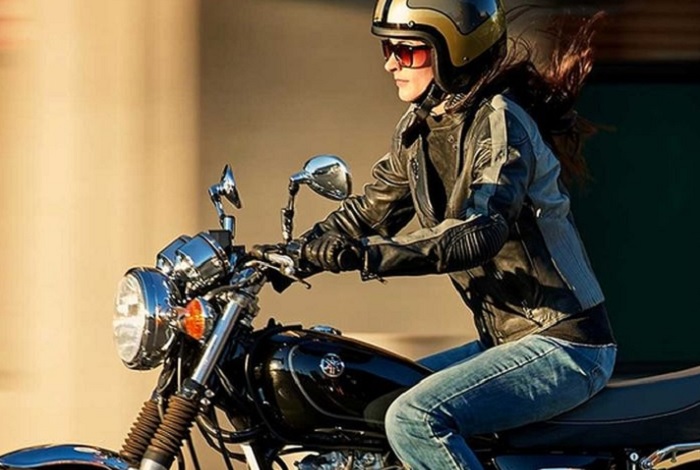 jaket, naik motor, jaket riding, HER WHEELS, Selain Cegah Kulit Gosong, Ini Manfaat Pakai Jaket Saat Naik Motor yang Jarang Ladies Sadar
