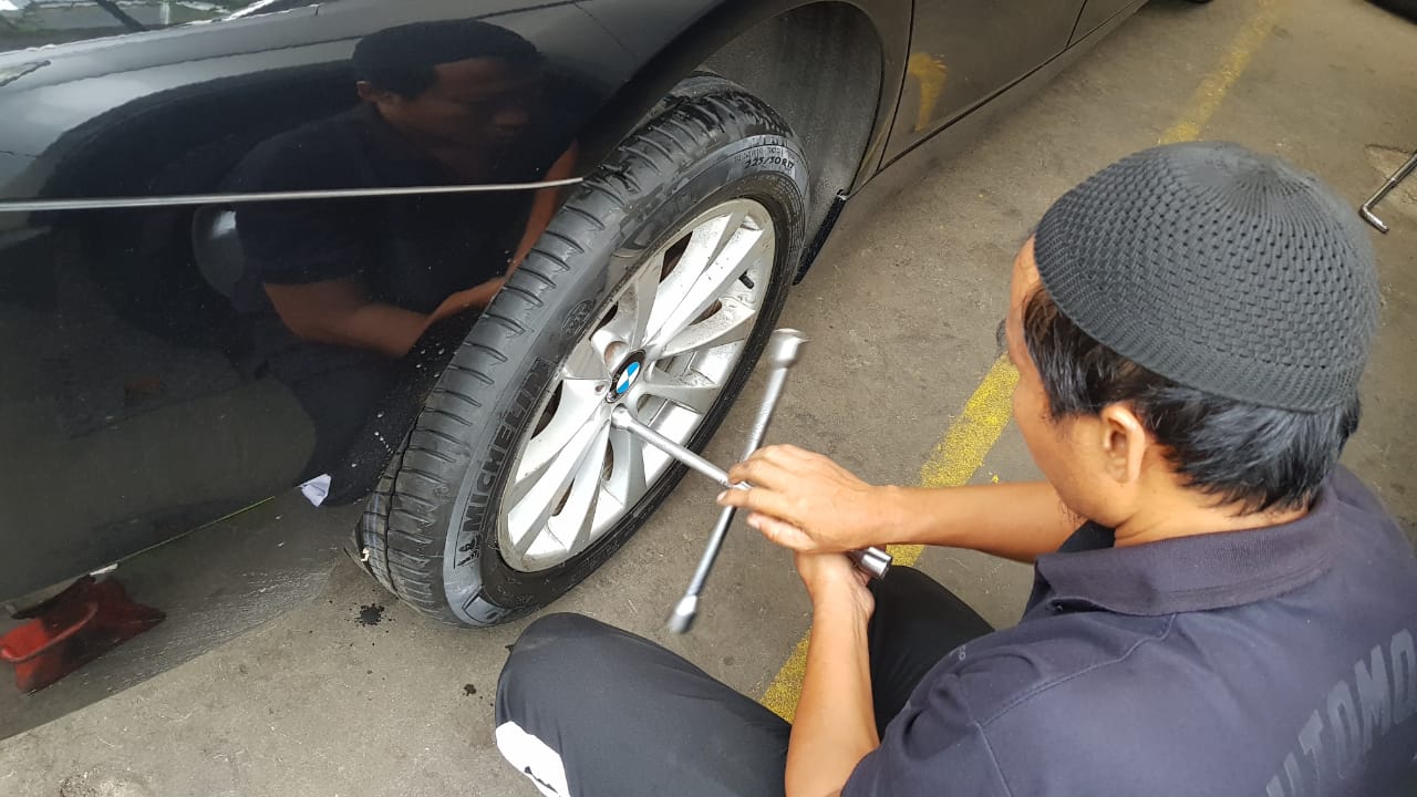 ban mobil, mobil bekas, umur ban mobil, penyebab umur ban mobil pendek, Ternyata Hal Sepele Ini Bisa Memperpendek Umur Ban Mobil Bekas Kalian