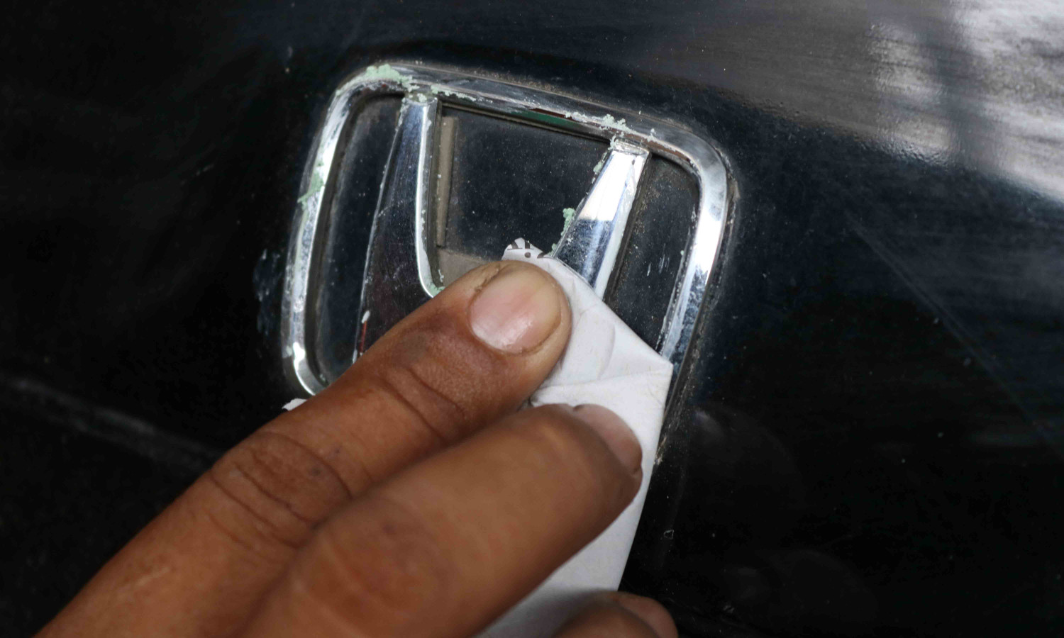 Chrome, persiapan lebaran, mobil bekas, Lapisan chrome, cara merawat lapisan crome, cara merawat lapisan crome di mobil, Persiapan Lebaran, Begini Cara Mudah Merawat Lapisan Crome Di Mobil Bekas