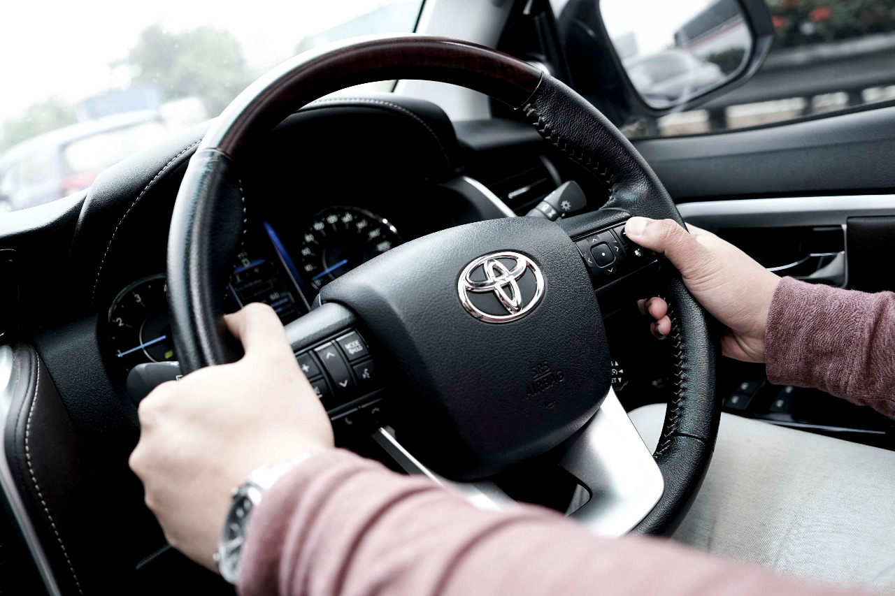 power steering, mobil bekas, power steering elektrik, power steering elektrik mobil, Persiapan Sebelum Mudik Lebaran, Ini Penyebab Power Steering Oblak di Mobil Bekas