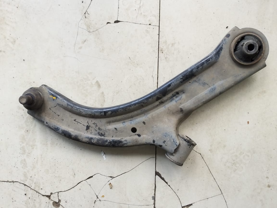 mobil bekas, nissan grand livina, lower arm, Lower Arm Nissan Grand Livina, ciri lower arm rusak, tanda lower arm mobil rusak, Persiapan Mudik, Ini Tanda Lower Arm Mobil bekas Nissan Livina Rusak