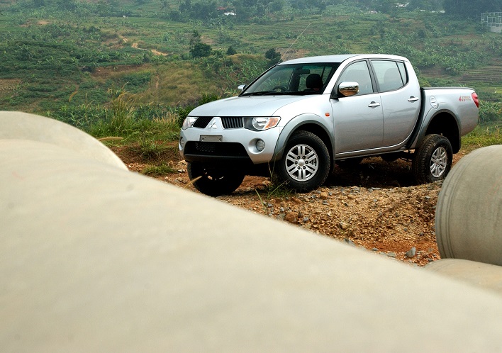 mitsubishi, mobil bekas, harga mobil bekas, Mitsubishi Strada Triton, Mitsubishi Strada, mobil bekas mitsubishi strada, harga mobil bekas mitsubishi strada, mobil bekas mitsubishi, harga mobil bekas mitsubishi triton, mobil bekas mitsubishi triton, Daftar Harga Mobil Bekas Mitsubishi Strada Triton 2008, SUV Gagah Dijual Cuma Segini