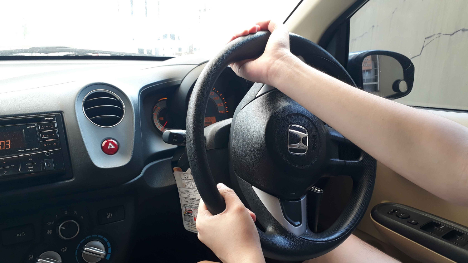 mobil, power steering, stir mobil, WRC Auto Care, Trik Mudah Putar Setir Mobil Belum Pakai Power Steering Biar Enteng