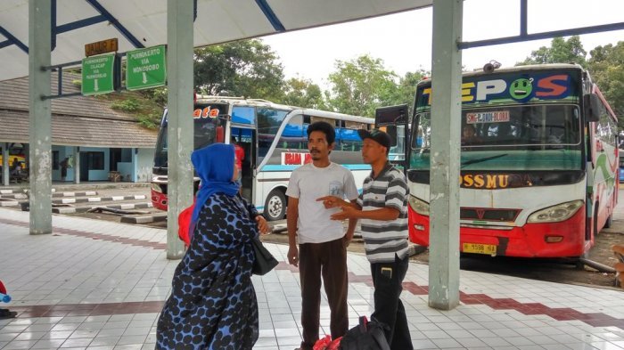 mudik, mudik lebaran, terminal terboyo, Tiket Bus, calo tiket bus, Calo Tiket Bus Terboyo, Terminal Terboyo Jadi Ladang Calo, Penumpang Bus Kena Getok Harga Tiket Selangit