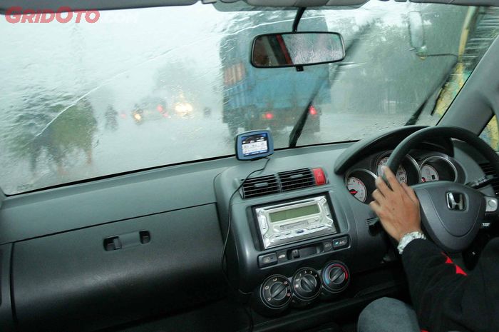wiper, wiper mobil, mobil bekas, penyebab gerakan wiper mobil lemah, kenapa gerakan wiper mobil lemah, Ternyata Ini Penyebab Gerakan Wiper Mobil Bekas Jadi Melemah