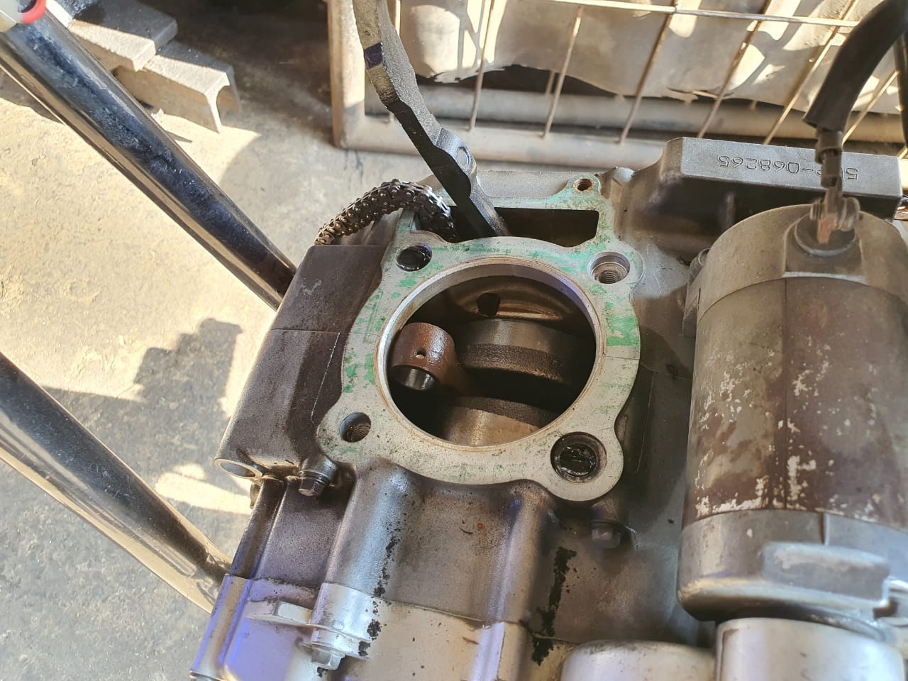 oli mesin, motor bekas, oli mesin motor, dampak oli mesin habis, dampak kehabisan oli mesin, Bukan Cuma Piston, Ini Dampak Mengerikan Motor Bekas Kehabisan Oli Mesin