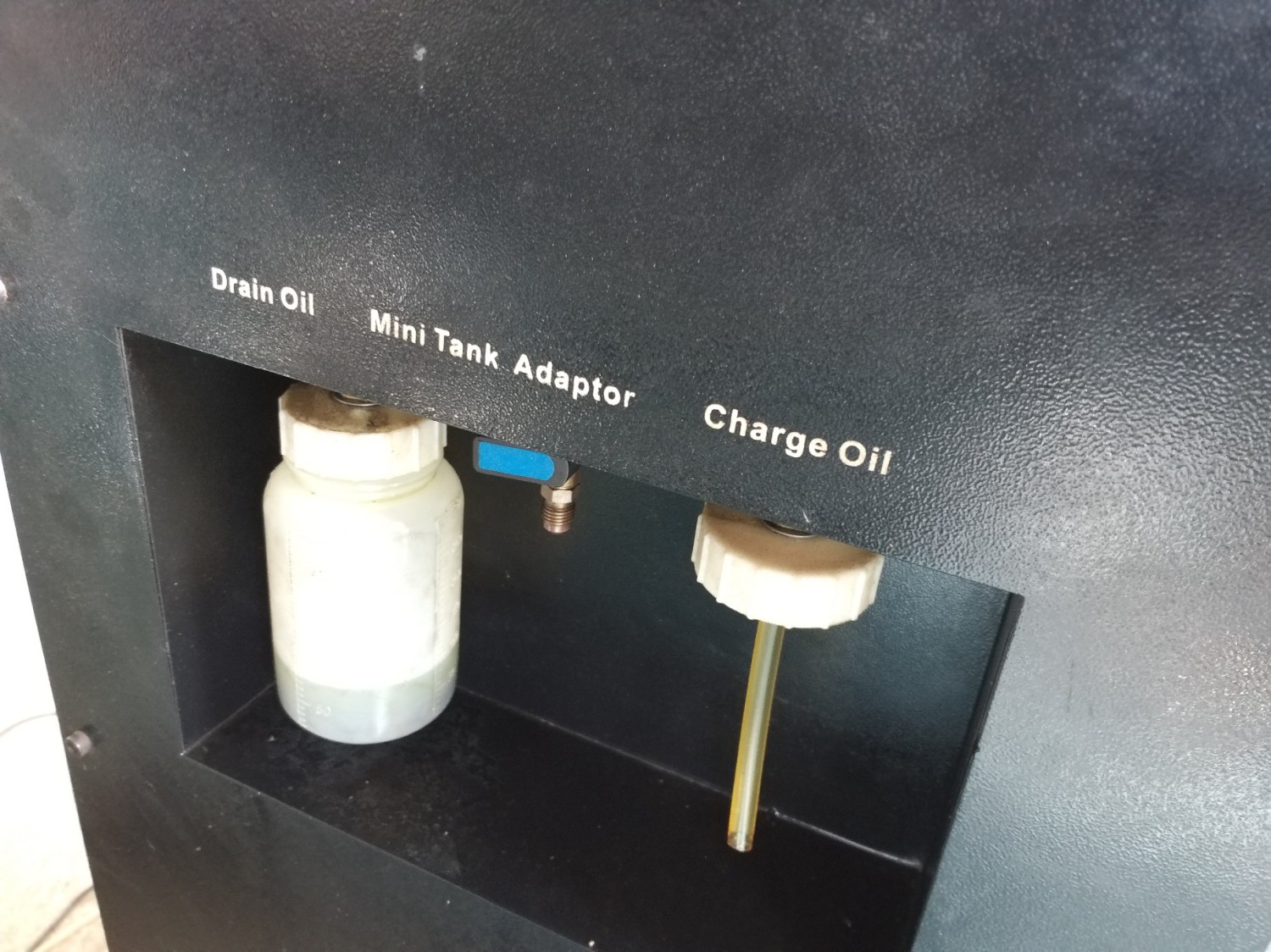 udara, freon, volume, ac mobil, oli kompresor, flushing, Perlu Tahu, ini Dia Fungsi dari Flushing Oli Kompresor AC Mobil