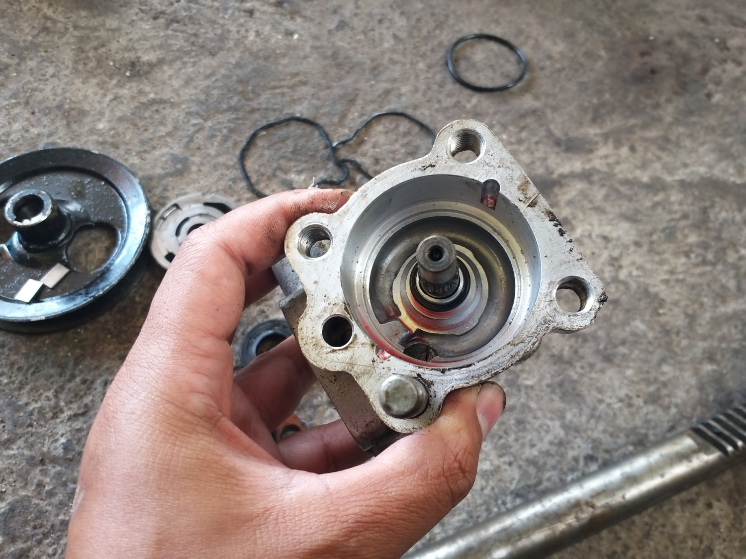 power steering, mobil bekas, power steering mobil, Pompa power steering, dampak tekanan pompa power steering lemah, Ini Dampak Tekanan Pompa Power Steering Hidraulis Mobil Bekas Lemah