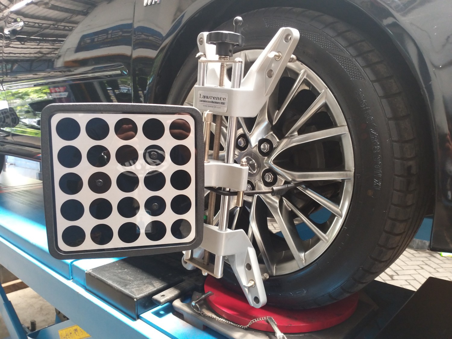 keseimbangan, ban mobil, balancing ban mobil, balancing ban, perawatan ban mobil, sporing roda, Setiap 2.000 KM Mobil Wajib di Spooring dan Balancing, Ini Penjelasannya